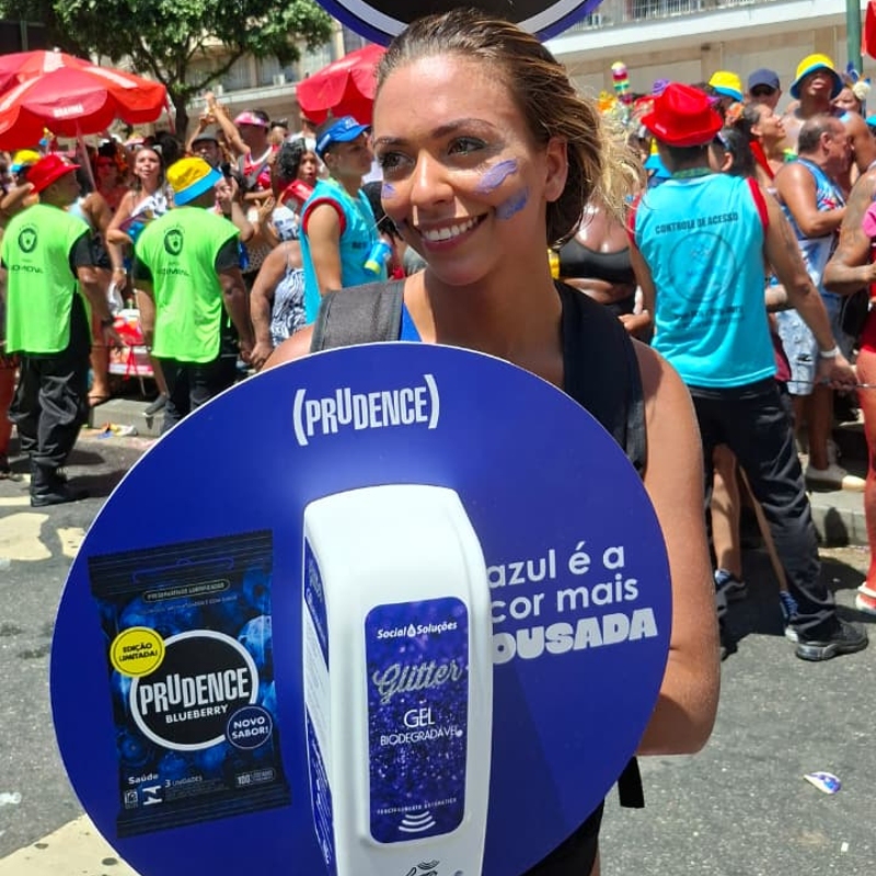 13 – GLITER ESCUDO