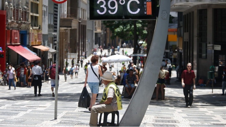 Estudo estima efeitos e impactos do calor extremo na saúde humana